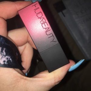 Huda Beauty Lipstick
